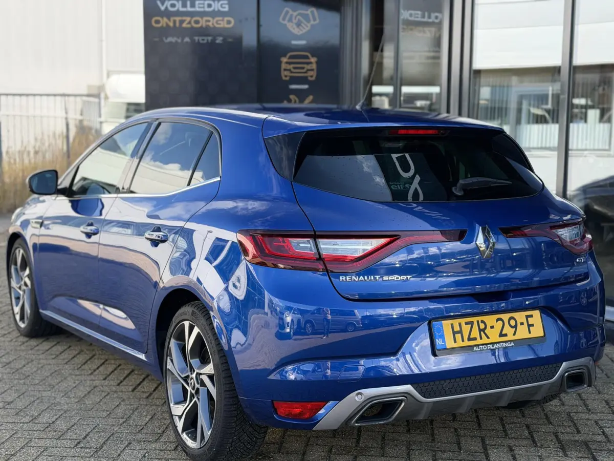 1.6 TCe GT 205PK | AUTOMAAT | Van de Renault Dealer | RS Drive | Stoelverwarming | 4 Control | Head Up | 18 Inch | 2 Sleutels |