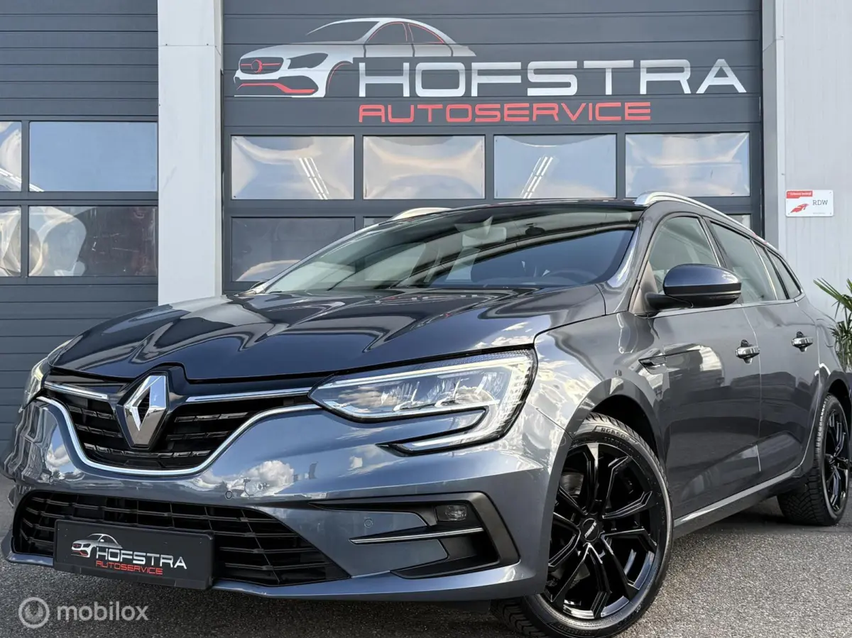 Estate 1.6 Plug-In Hybrid 160 E-Tech 17"