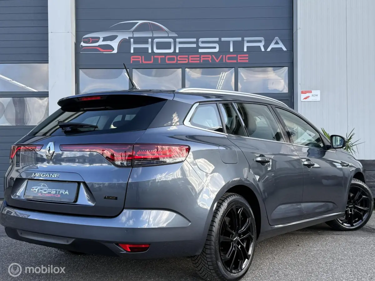 Estate 1.6 Plug-In Hybrid 160 E-Tech 17"