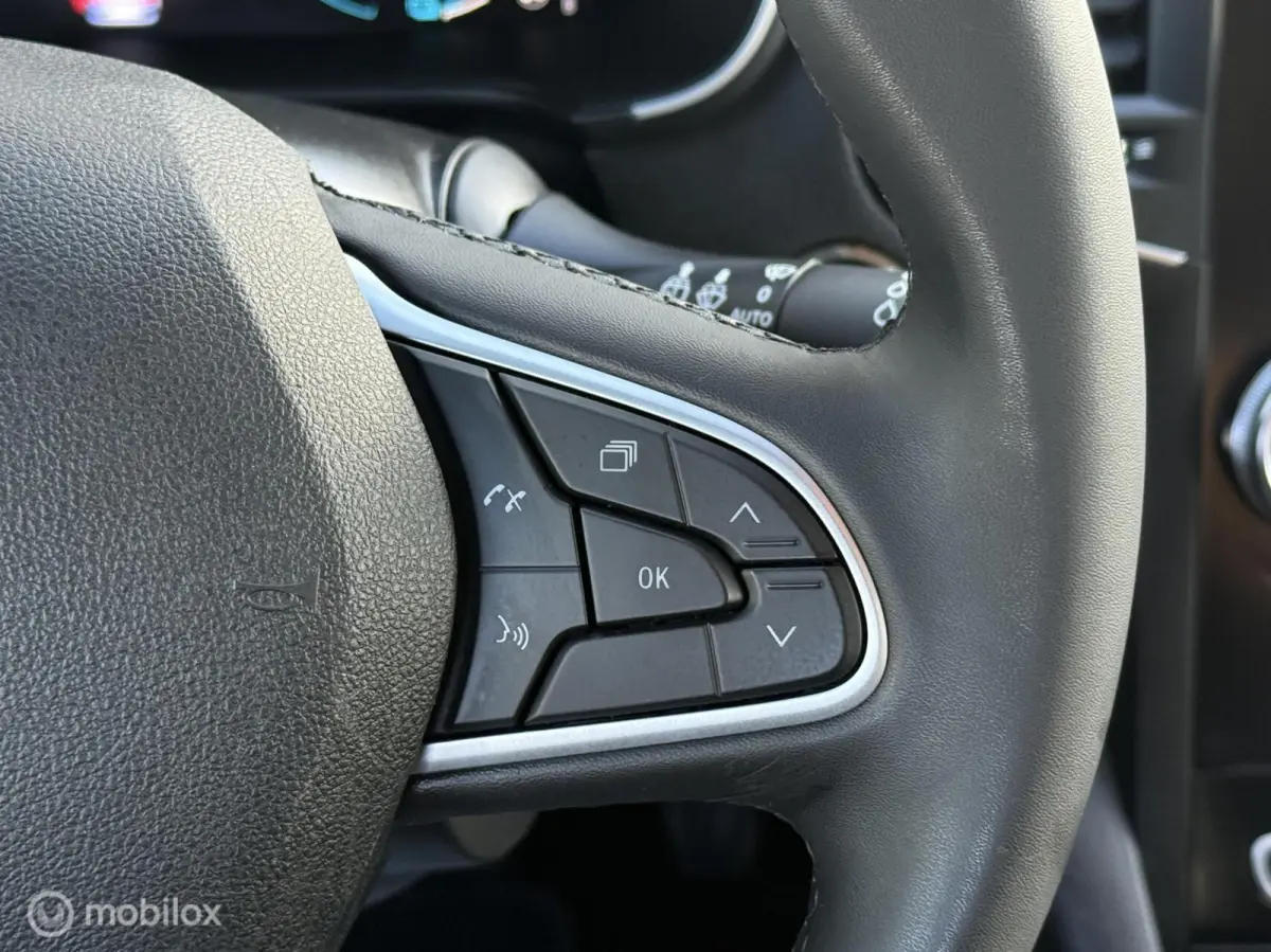 Estate 1.6 Plug-In Hybrid 160 E-Tech 17"