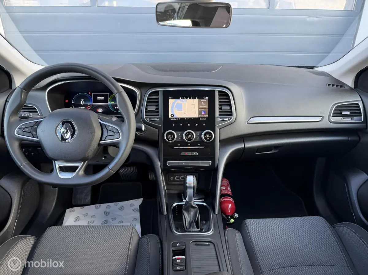 Estate 1.6 Plug-In Hybrid 160 E-Tech 17"