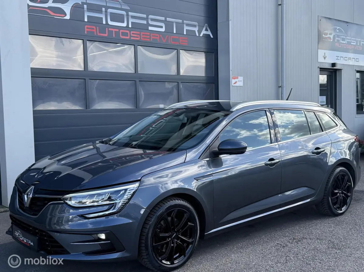 Estate 1.6 Plug-In Hybrid 160 E-Tech 17"