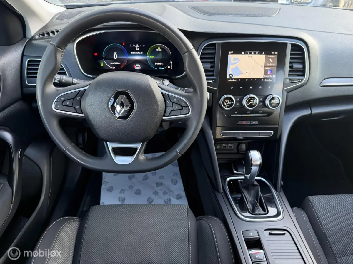 Estate 1.6 Plug-In Hybrid 160 E-Tech 17"