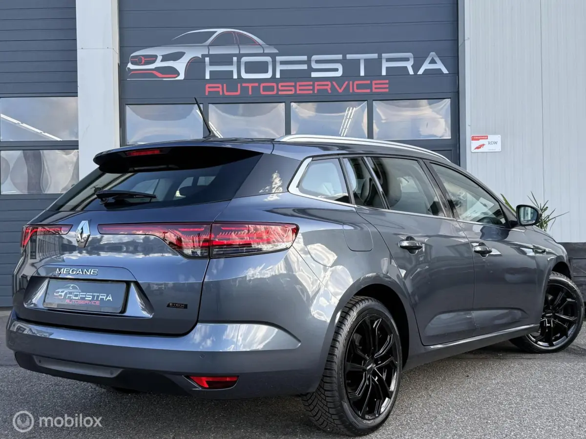 Estate 1.6 Plug-In Hybrid 160 E-Tech 17"