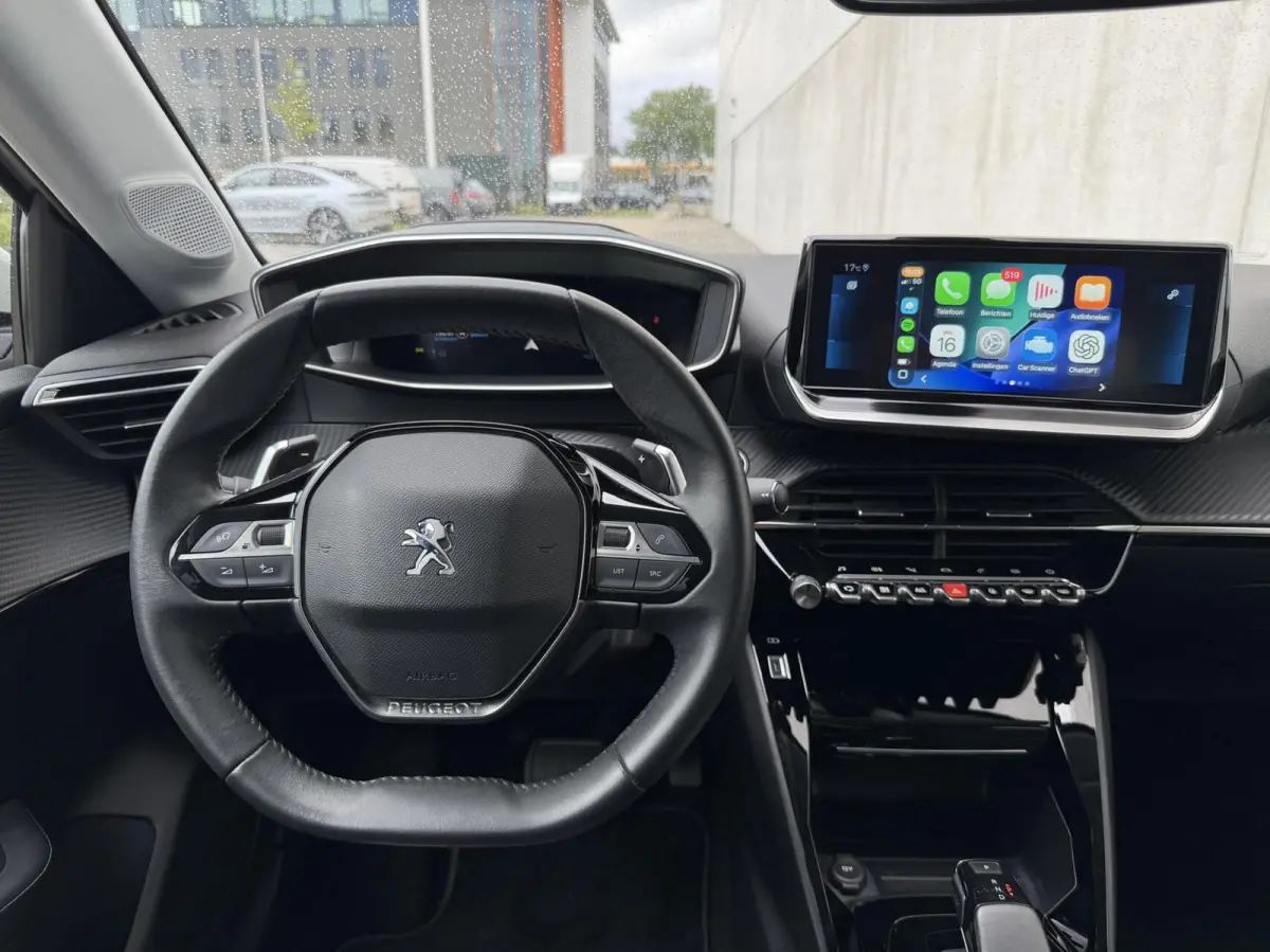 1.2 Allure | CarPlay | 100 pk | Clima | Camera