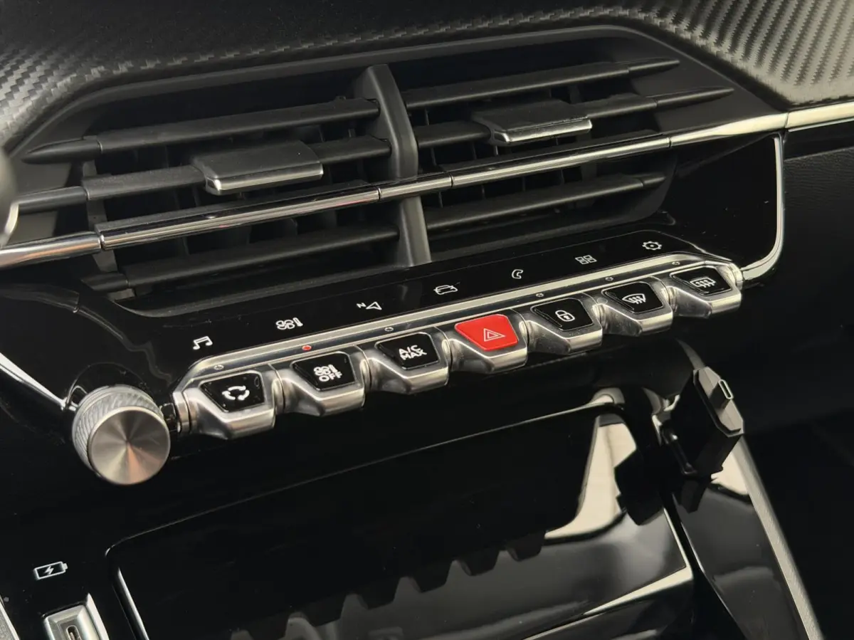 1.2 Allure | CarPlay | 100 pk | Clima | Camera