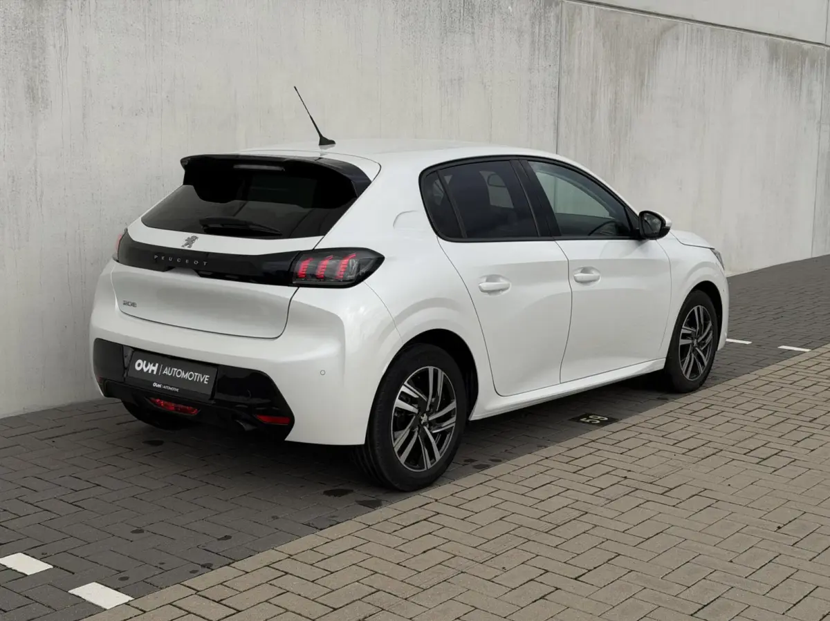 1.2 Allure | CarPlay | 100 pk | Clima | Camera
