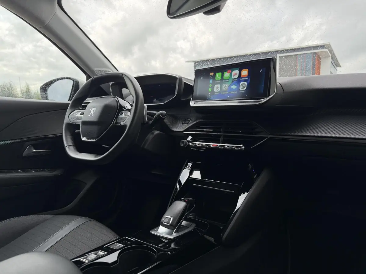 1.2 Allure | CarPlay | 100 pk | Clima | Camera