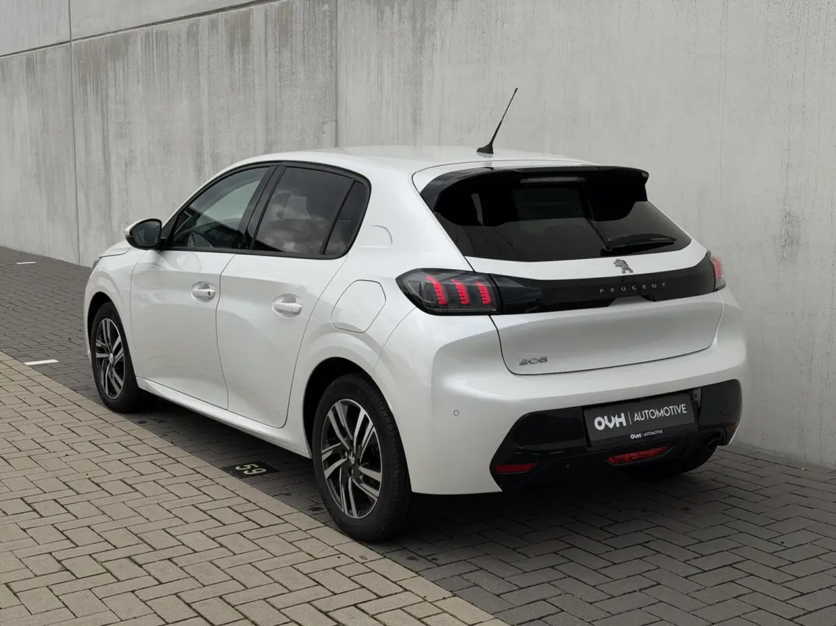 1.2 Allure | CarPlay | 100 pk | Clima | Camera