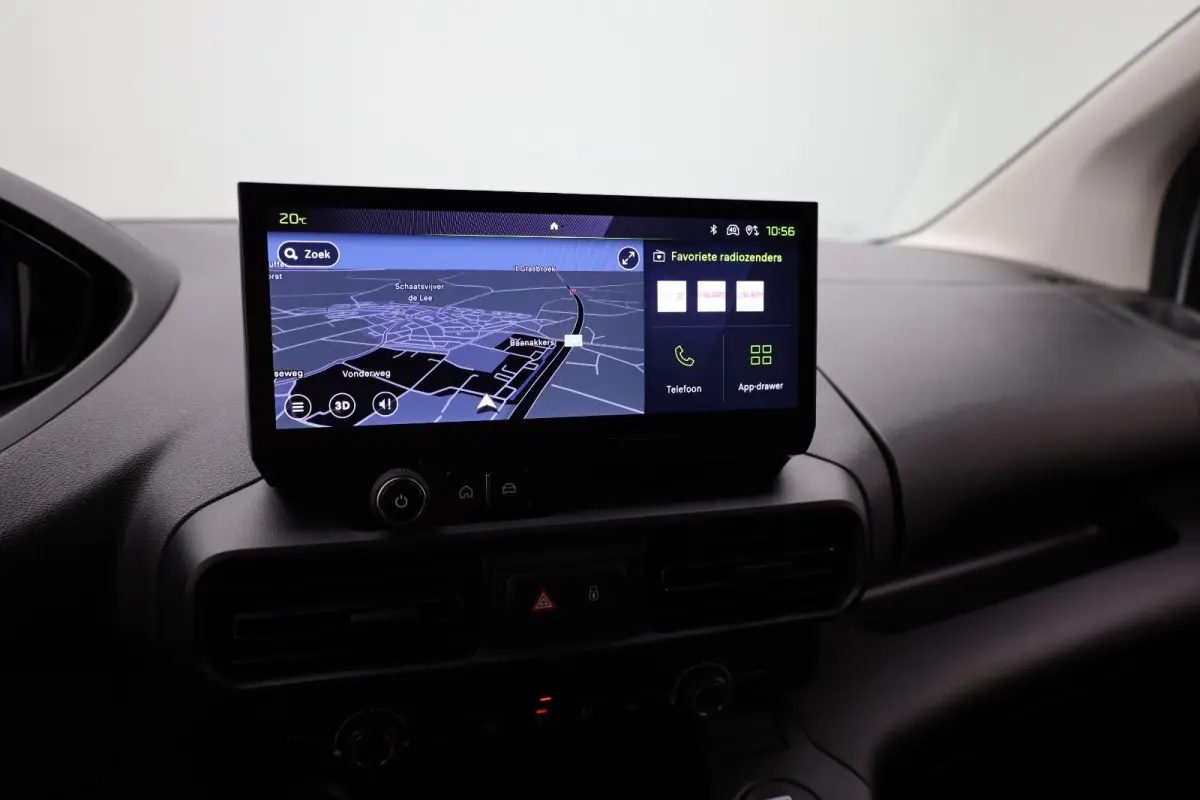 1.5 BlueHDi 100 S&S L1 Trekhaak | Houten Laadvloer | Camera | Navigatie | Carplay | Cruise | Airco | All-Season | Achteruitrij camera | Airco | Apple Carplay/Android Auto|telefoonintegratie 
