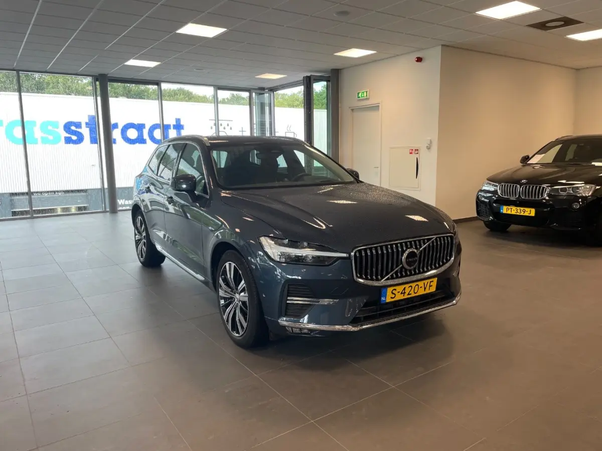 B5 Ultimate Bright | FULL OPTIONS | Trekhaak | Luchtvering | Stoelmassage / ventilatie | PDC V+A en 360 Camera | Panoramadak | Gelamineerde ruiten |