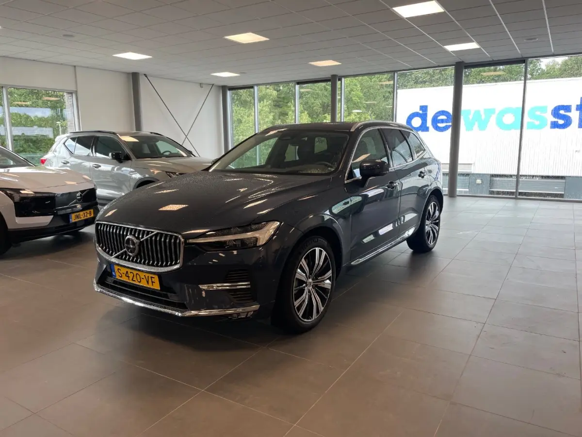 B5 Ultimate Bright | FULL OPTIONS | Trekhaak | Luchtvering | Stoelmassage / ventilatie | PDC V+A en 360 Camera | Panoramadak | Gelamineerde ruiten |