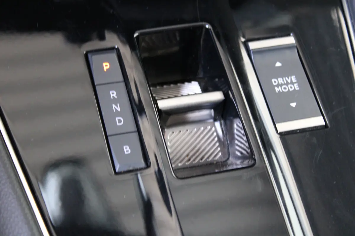 1.6 Turbo Plug-In Hybrid Business Elegance | Elektrische achterklep | Matrix LED | Adaptieve cruise control | Voorruitverwarming |