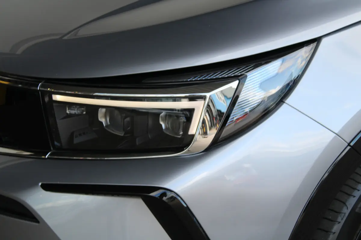 1.6 Turbo Plug-In Hybrid Business Elegance | Elektrische achterklep | Matrix LED | Adaptieve cruise control | Voorruitverwarming |