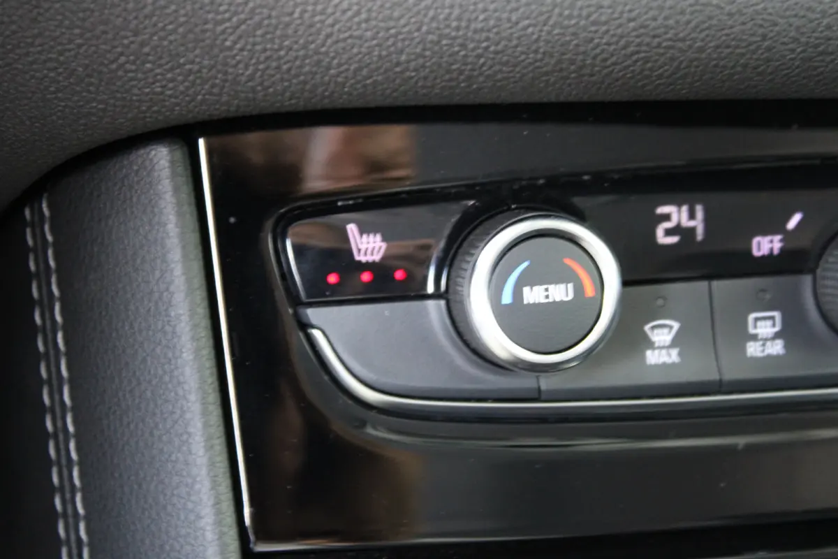 1.6 Turbo Plug-In Hybrid Business Elegance | Elektrische achterklep | Matrix LED | Adaptieve cruise control | Voorruitverwarming |