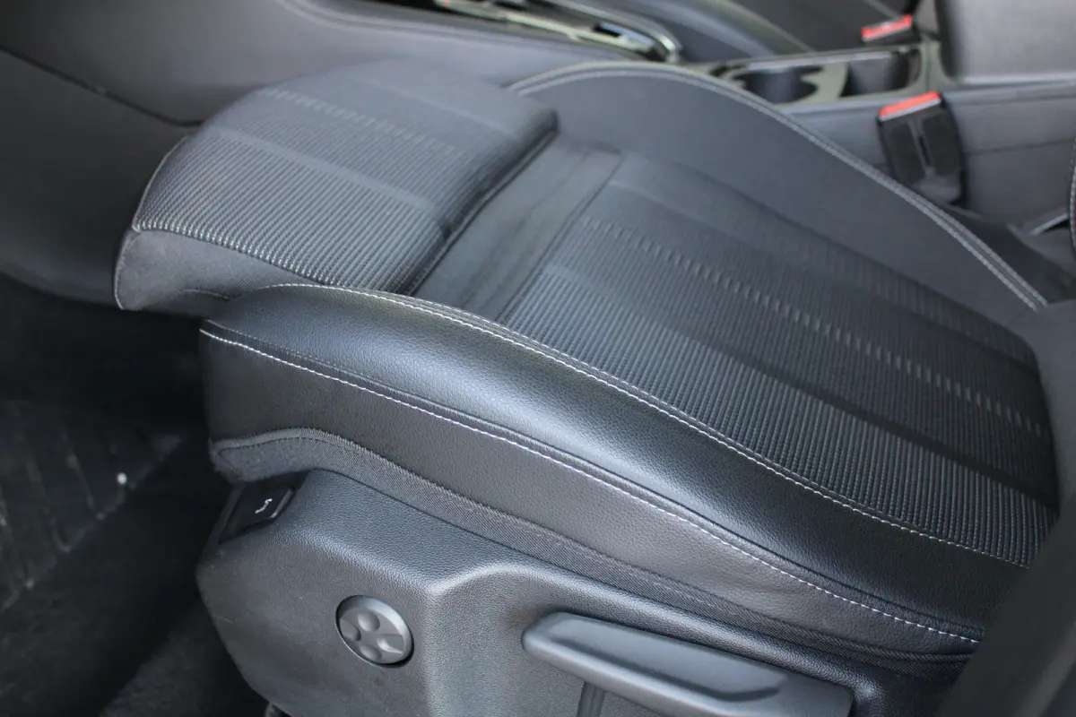 1.6 Turbo Plug-In Hybrid Business Elegance | Elektrische achterklep | Matrix LED | Adaptieve cruise control | Voorruitverwarming |