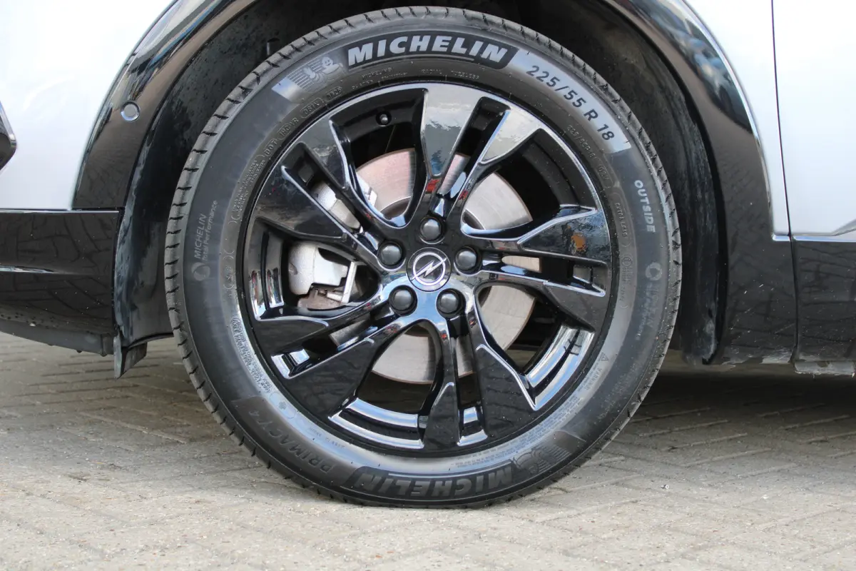 1.6 Turbo Plug-In Hybrid Business Elegance | Elektrische achterklep | Matrix LED | Adaptieve cruise control | Voorruitverwarming |
