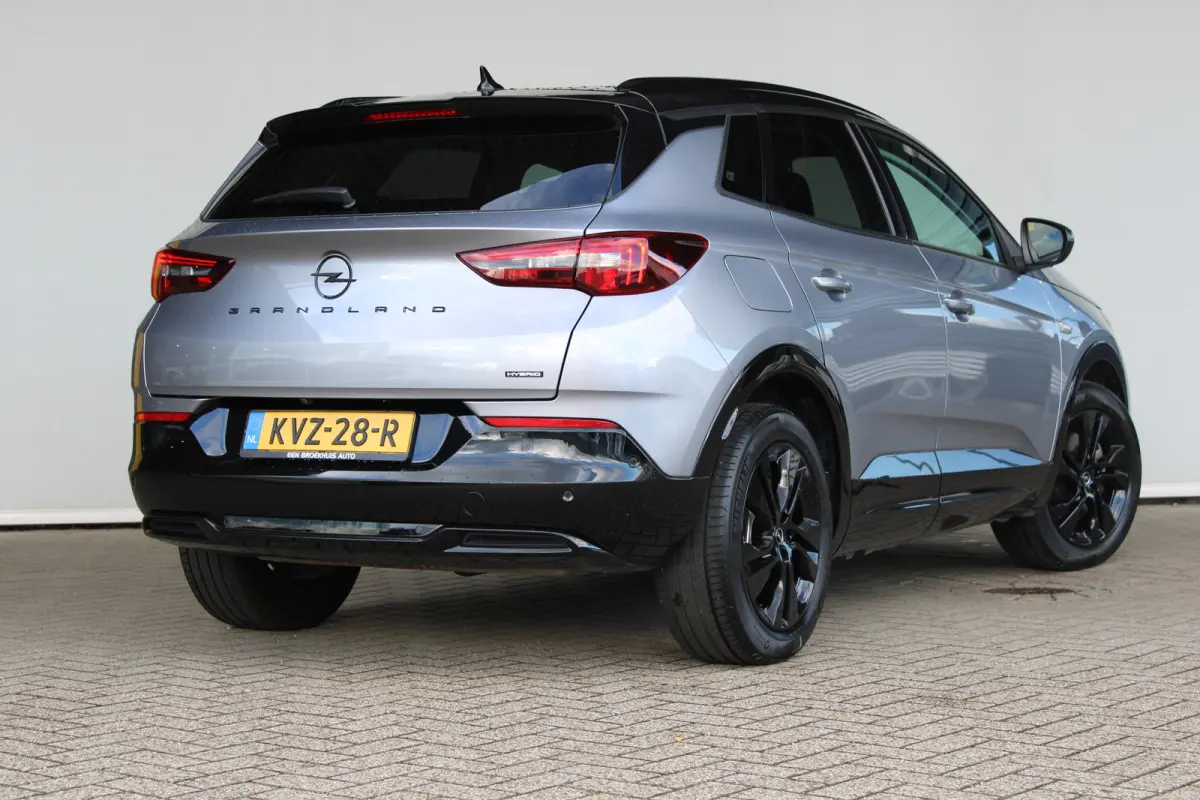 1.6 Turbo Plug-In Hybrid Business Elegance | Elektrische achterklep | Matrix LED | Adaptieve cruise control | Voorruitverwarming |