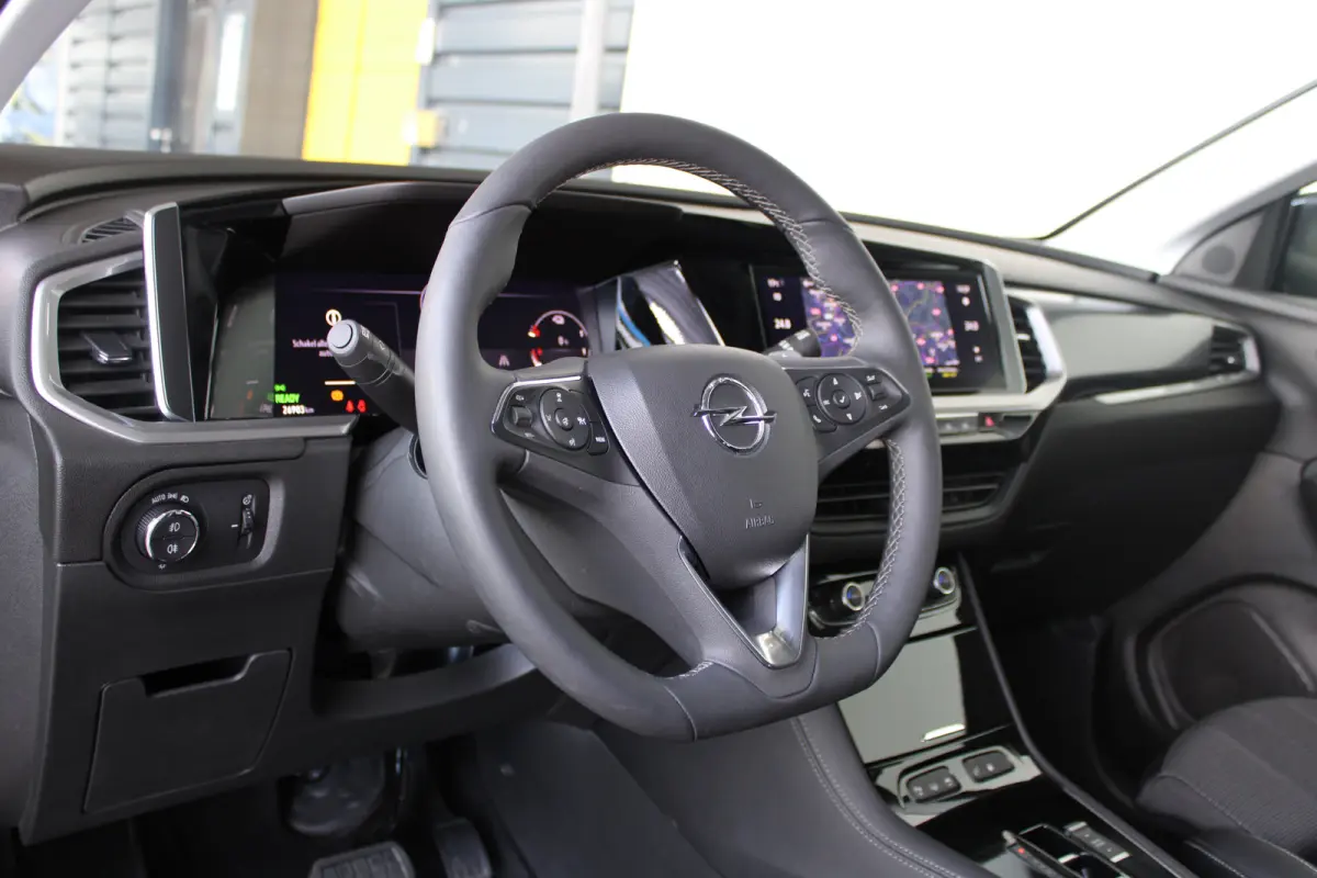 1.6 Turbo Plug-In Hybrid Business Elegance | Elektrische achterklep | Matrix LED | Adaptieve cruise control | Voorruitverwarming |