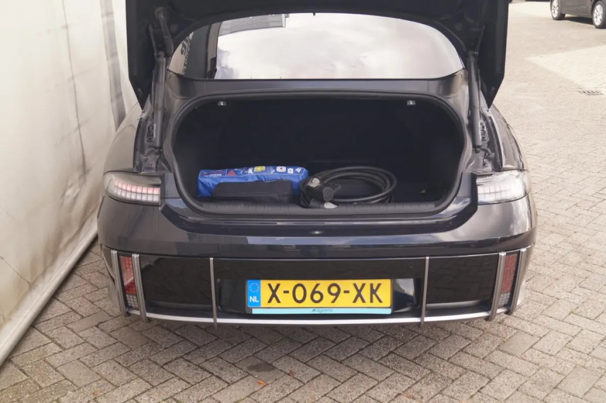 Connect 77.4 kWh -SOH100%-NAVI-ECC-CAM-
