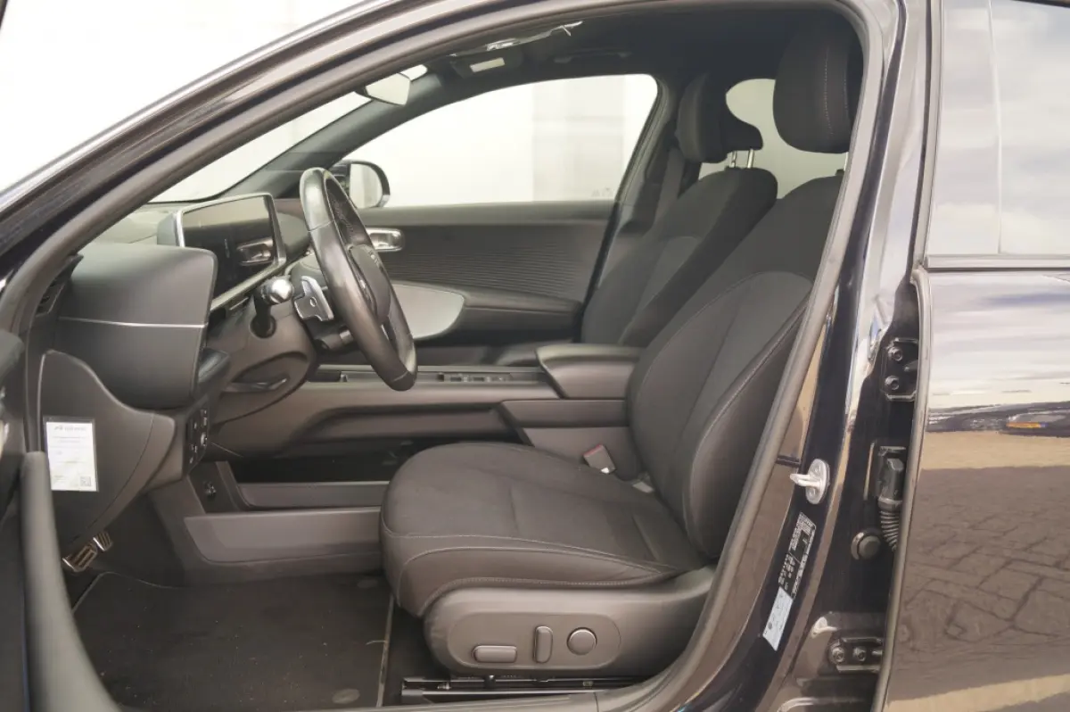 Connect 77.4 kWh -SOH100%-NAVI-ECC-CAM-