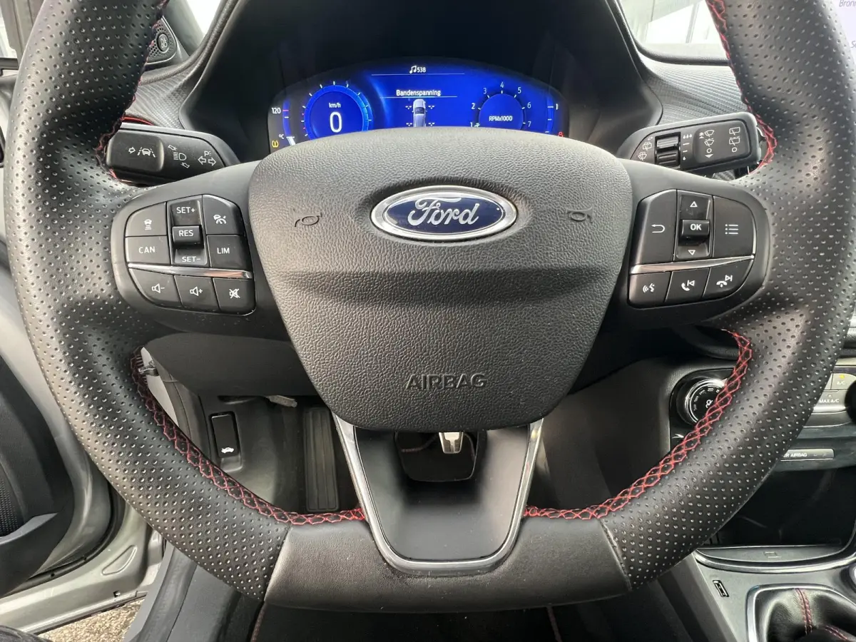 1.0 EcoBoost Titanium X First Edition Panoramadak / 18" / Apple carplay / Park assistentie