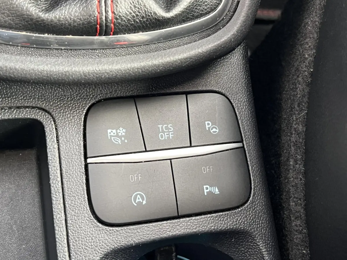 1.0 EcoBoost Titanium X First Edition Panoramadak / 18" / Apple carplay / Park assistentie