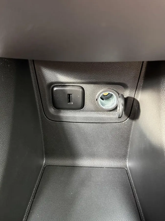 1.0 75pk Innovation | Stoelverwarming | Climate control | Cruise control |