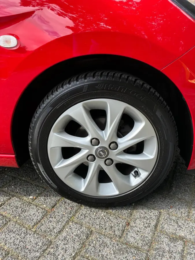 1.0 75pk Innovation | Stoelverwarming | Climate control | Cruise control |