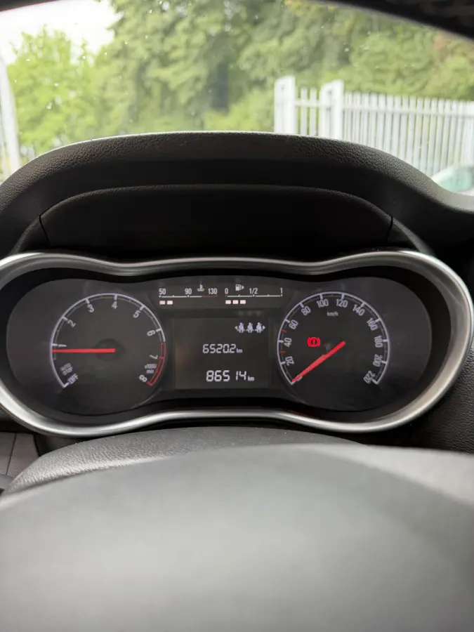 1.0 75pk Innovation | Stoelverwarming | Climate control | Cruise control |