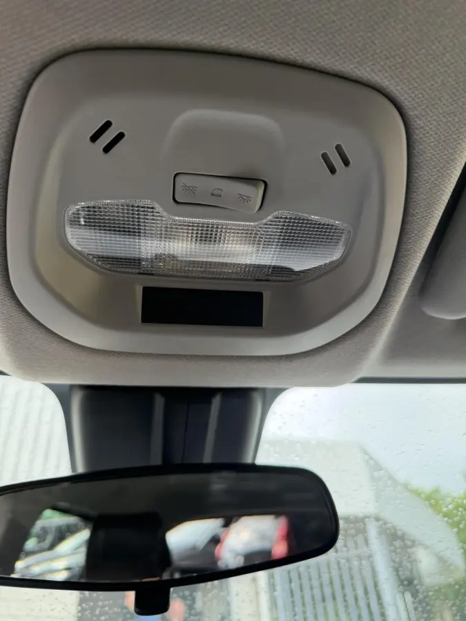 1.0 75pk Innovation | Stoelverwarming | Climate control | Cruise control |