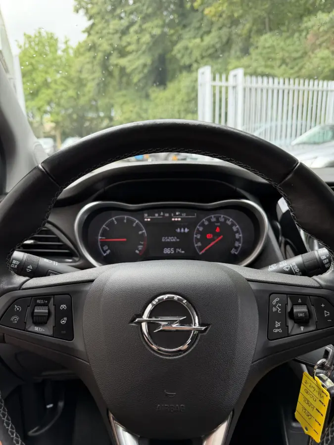 1.0 75pk Innovation | Stoelverwarming | Climate control | Cruise control |