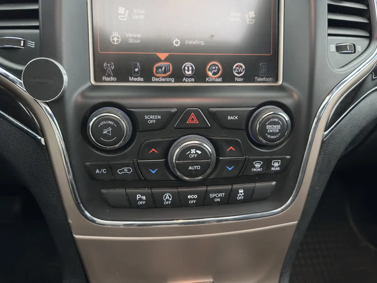 3.0 CRD 75TH ANNIVERSARY OVERLAND Aut. *PANO |  FULL-LEATHER | XENON | AIR-SUSPENSION | BLIS | MEMORY-PACK | CAMERA | KEYLESS | NAVI-FULLMAP | TOWBAR | COMFORT-SEATS | SHIFT-PADDLES |  DAB+