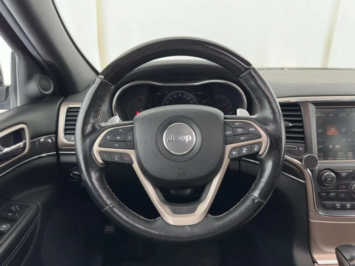 3.0 CRD 75TH ANNIVERSARY OVERLAND Aut. *PANO |  FULL-LEATHER | XENON | AIR-SUSPENSION | BLIS | MEMORY-PACK | CAMERA | KEYLESS | NAVI-FULLMAP | TOWBAR | COMFORT-SEATS | SHIFT-PADDLES |  DAB+