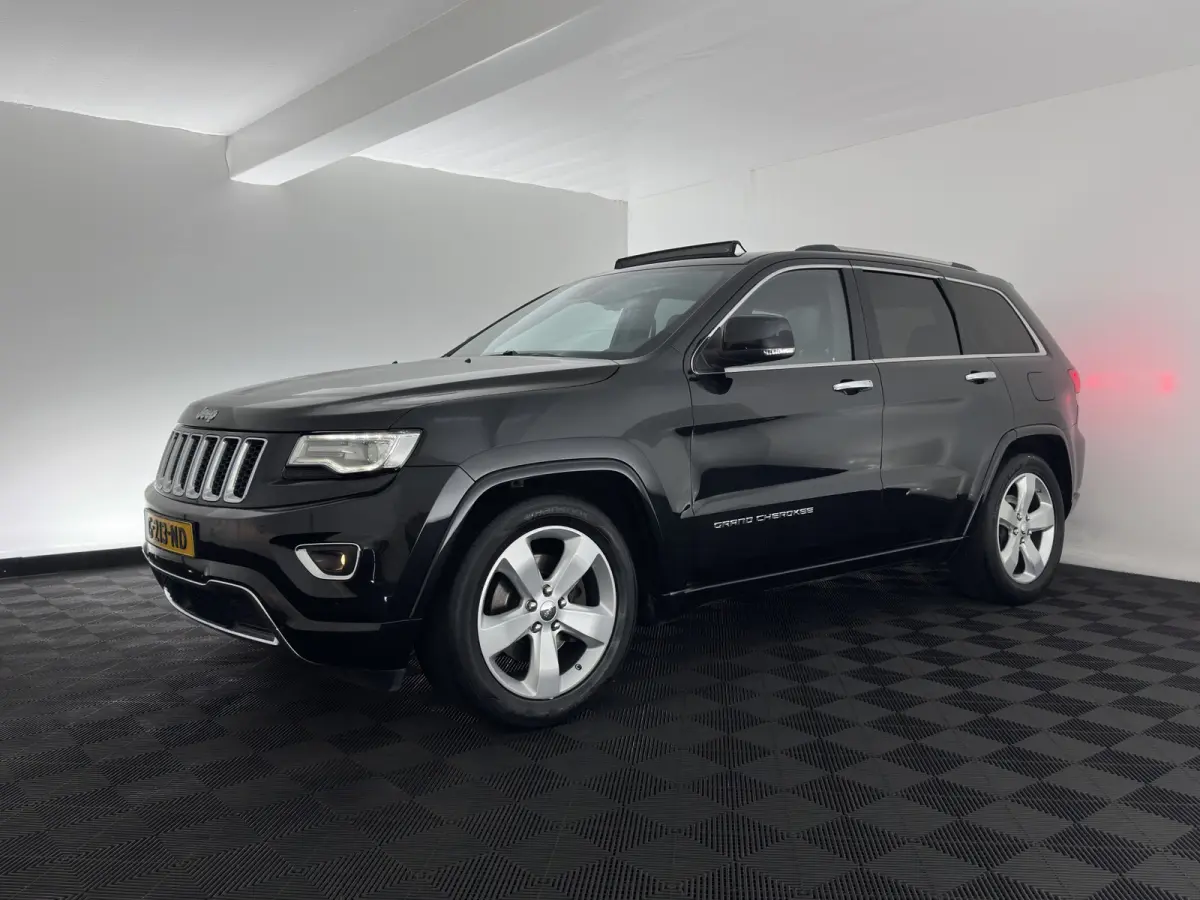 3.0 CRD 75TH ANNIVERSARY OVERLAND Aut. *PANO |  FULL-LEATHER | XENON | AIR-SUSPENSION | BLIS | MEMORY-PACK | CAMERA | KEYLESS | NAVI-FULLMAP | TOWBAR | COMFORT-SEATS | SHIFT-PADDLES |  DAB+