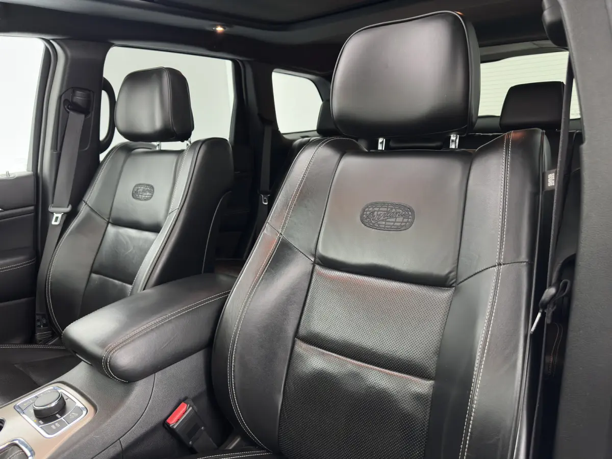 3.0 CRD 75TH ANNIVERSARY OVERLAND Aut. *PANO |  FULL-LEATHER | XENON | AIR-SUSPENSION | BLIS | MEMORY-PACK | CAMERA | KEYLESS | NAVI-FULLMAP | TOWBAR | COMFORT-SEATS | SHIFT-PADDLES |  DAB+