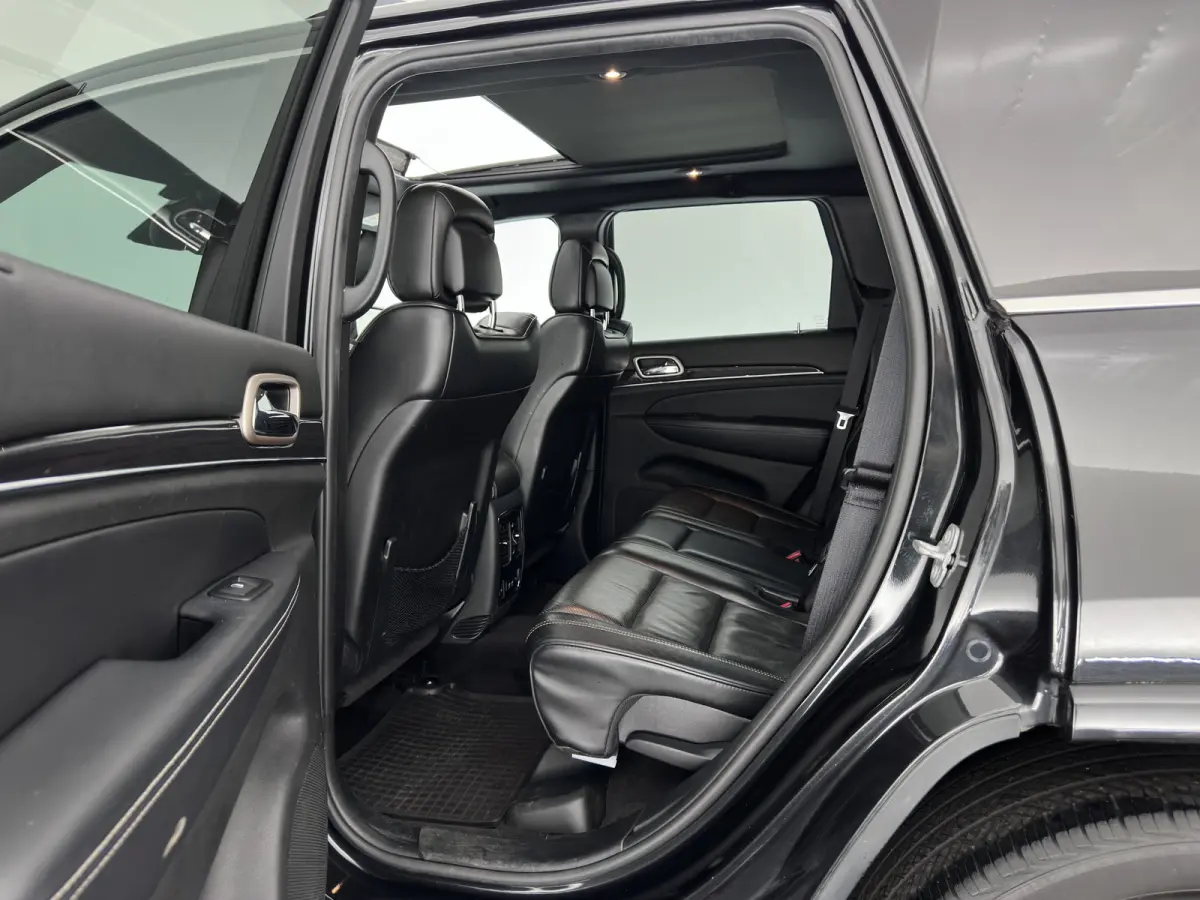 3.0 CRD 75TH ANNIVERSARY OVERLAND Aut. *PANO |  FULL-LEATHER | XENON | AIR-SUSPENSION | BLIS | MEMORY-PACK | CAMERA | KEYLESS | NAVI-FULLMAP | TOWBAR | COMFORT-SEATS | SHIFT-PADDLES |  DAB+