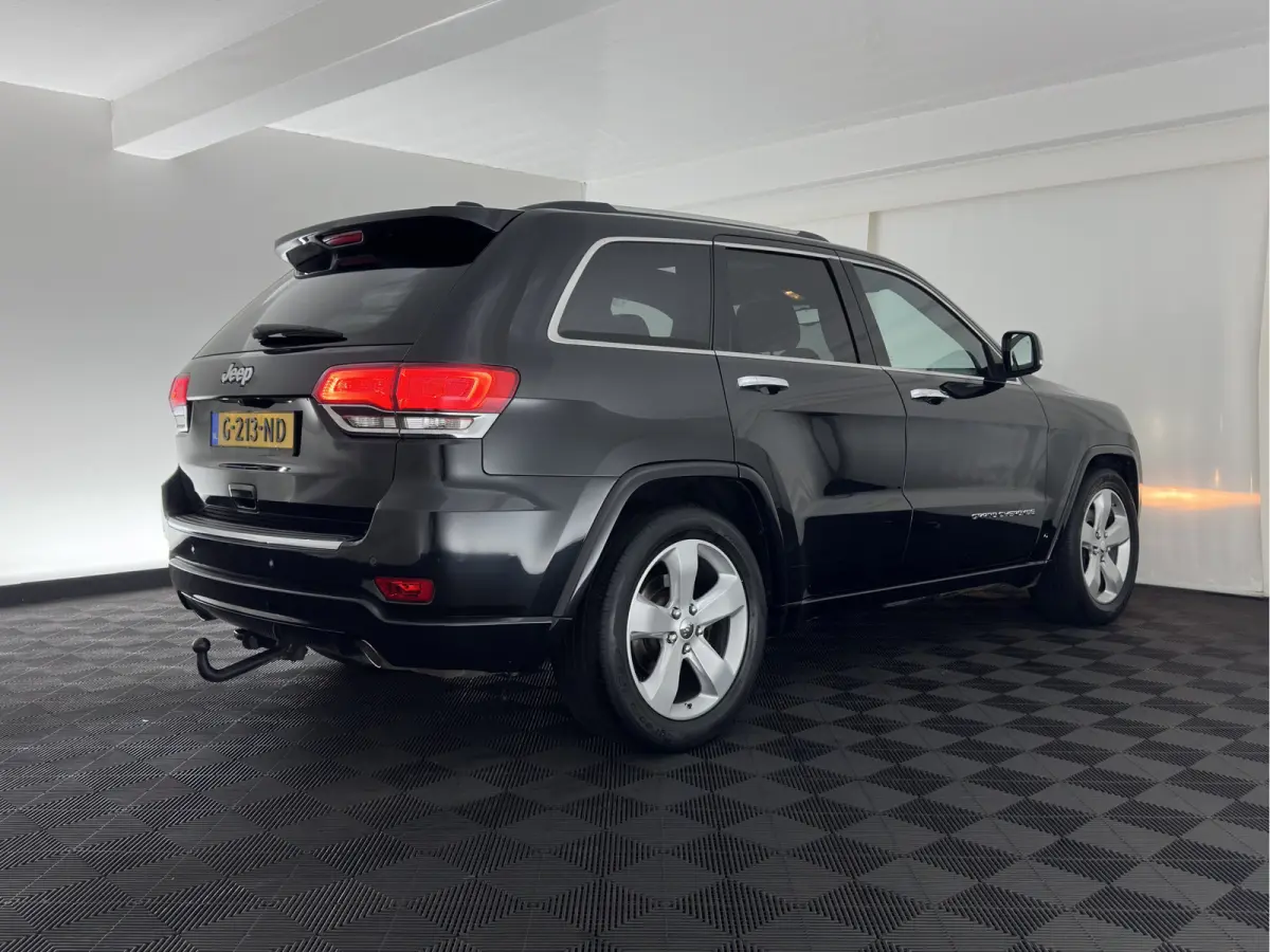 3.0 CRD 75TH ANNIVERSARY OVERLAND Aut. *PANO |  FULL-LEATHER | XENON | AIR-SUSPENSION | BLIS | MEMORY-PACK | CAMERA | KEYLESS | NAVI-FULLMAP | TOWBAR | COMFORT-SEATS | SHIFT-PADDLES |  DAB+
