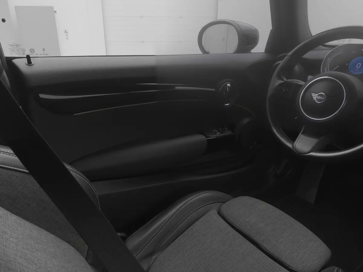 Yours 33 kWh | CAMERA | KEYLESS