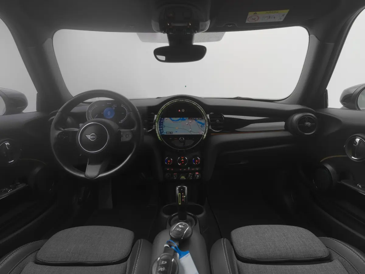 Yours 33 kWh | CAMERA | KEYLESS