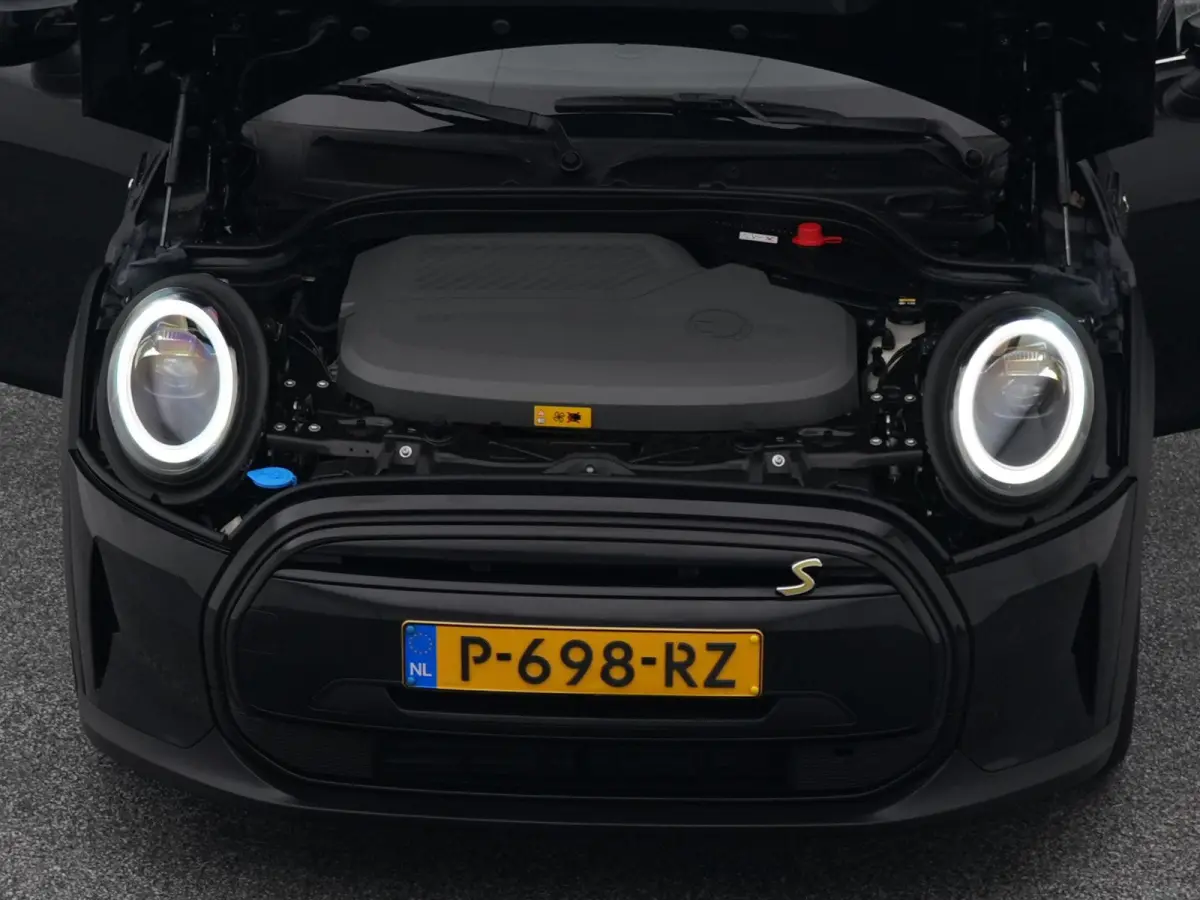 Yours 33 kWh | CAMERA | KEYLESS