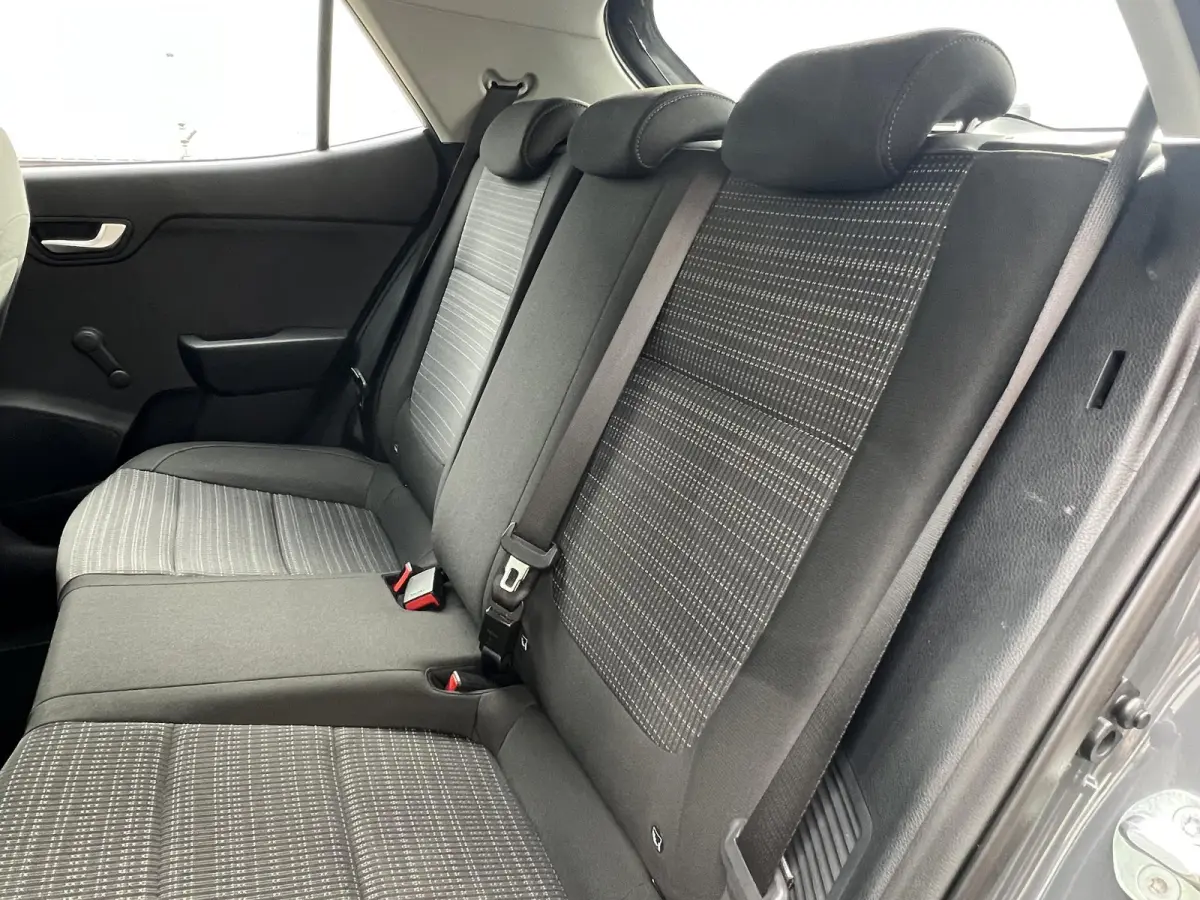 1.0 T-GDi MHEV DynamicLine Apple carplay / camera / airco / lichtmetalen velgen