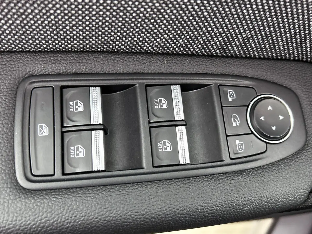 E-Tech full hybrid 145PK techno | CAMERA | NAVI