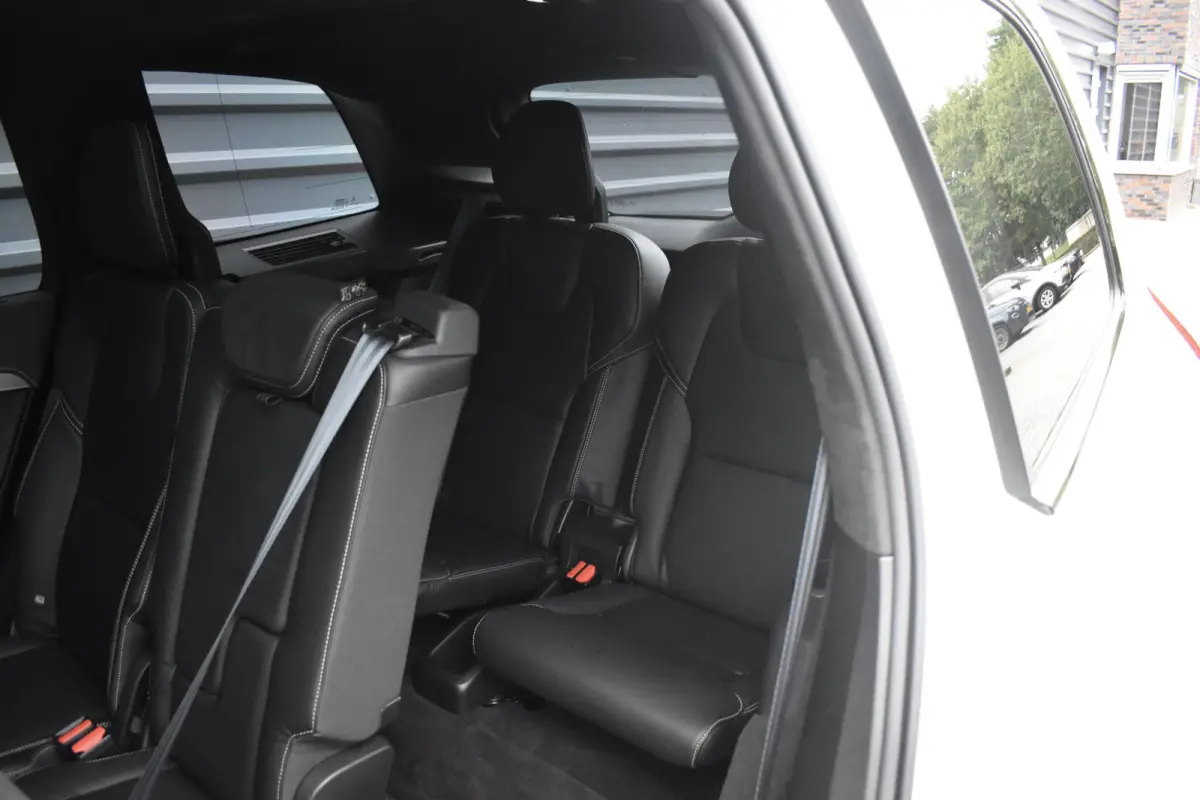 2.0 T8 Recharge AWD R-Design | Panorama | Bowers&Wilkins | Trekhaak | Luchtvering | 22'' Wielen | ACC | Head- Up |