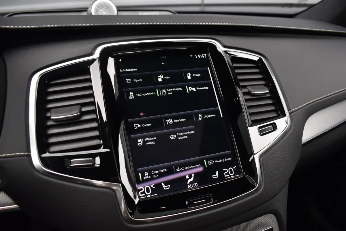 2.0 T8 Recharge AWD R-Design | Panorama | Bowers&Wilkins | Trekhaak | Luchtvering | 22'' Wielen | ACC | Head- Up |