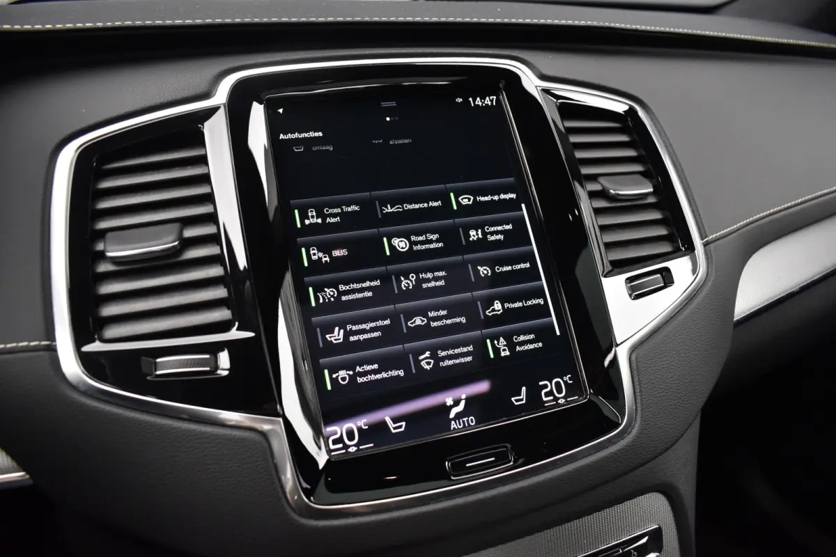 2.0 T8 Recharge AWD R-Design | Panorama | Bowers&Wilkins | Trekhaak | Luchtvering | 22'' Wielen | ACC | Head- Up |
