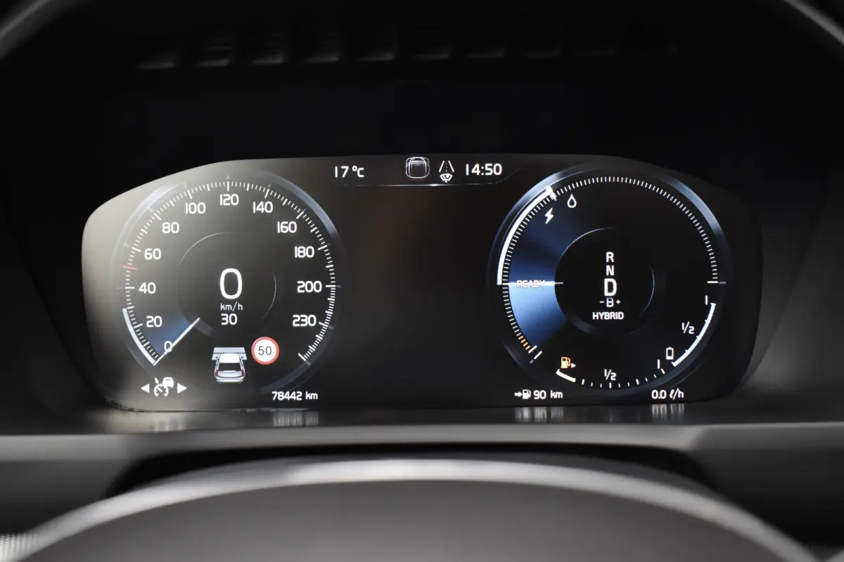 2.0 T8 Recharge AWD R-Design | Panorama | Bowers&Wilkins | Trekhaak | Luchtvering | 22'' Wielen | ACC | Head- Up |