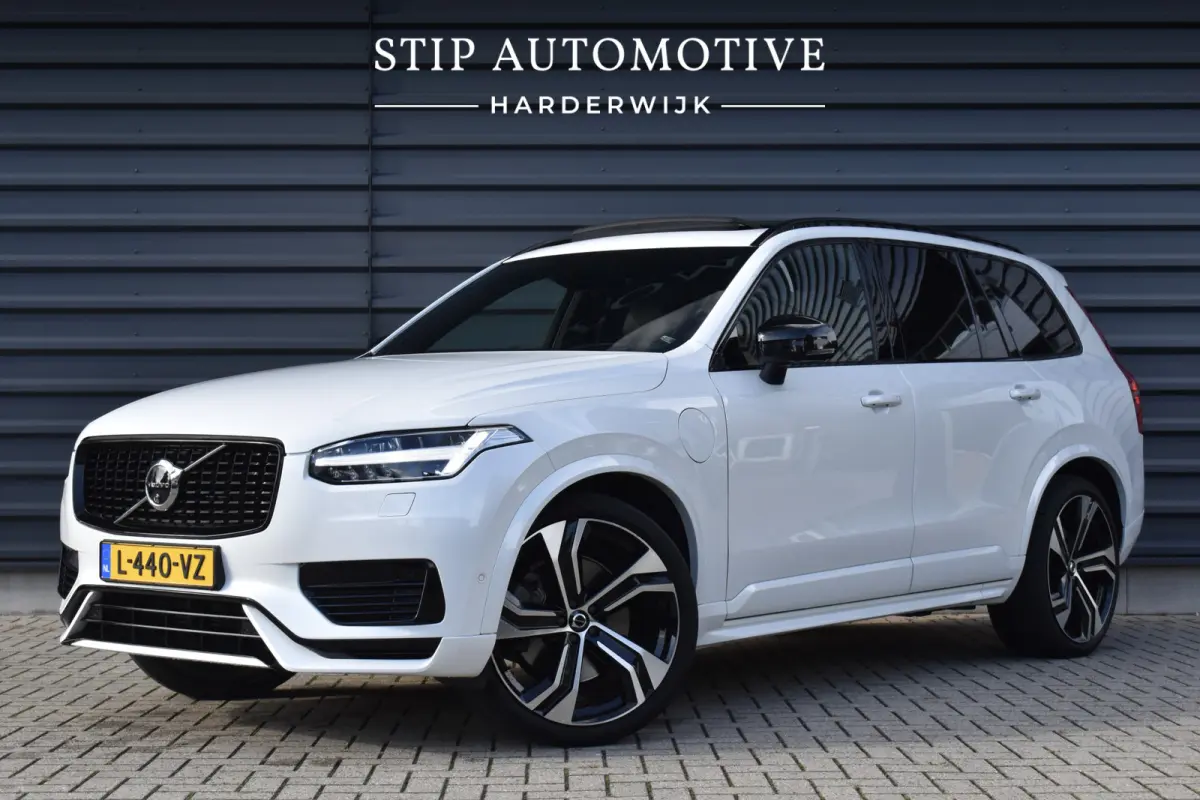 2.0 T8 Recharge AWD R-Design | Panorama | Bowers&Wilkins | Trekhaak | Luchtvering | 22'' Wielen | ACC | Head- Up |