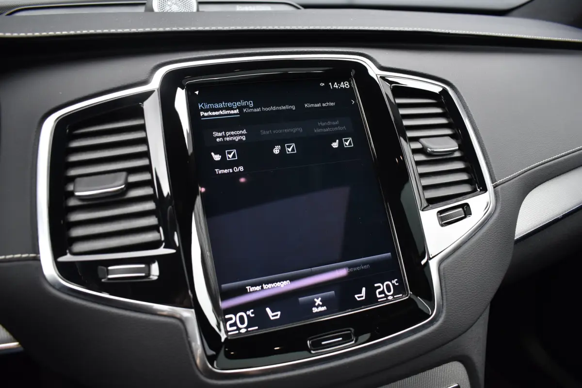 2.0 T8 Recharge AWD R-Design | Panorama | Bowers&Wilkins | Trekhaak | Luchtvering | 22'' Wielen | ACC | Head- Up |