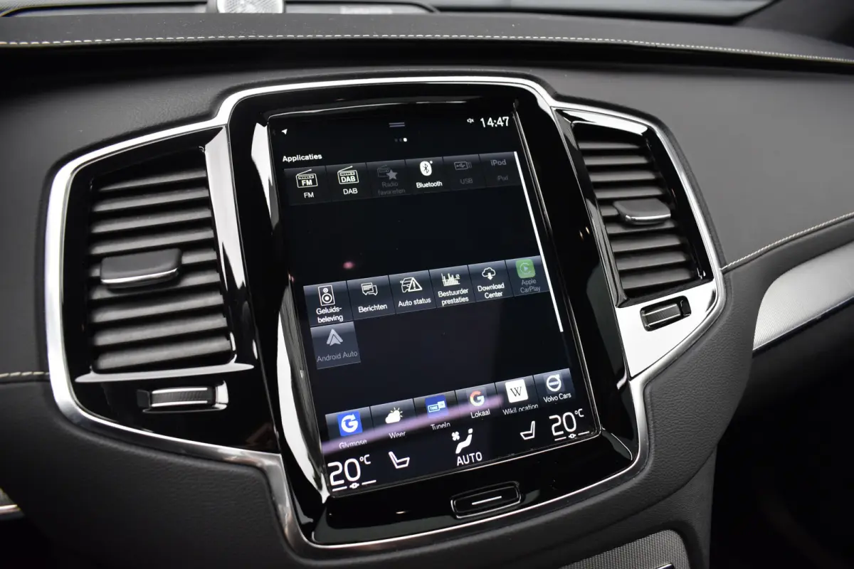 2.0 T8 Recharge AWD R-Design | Panorama | Bowers&Wilkins | Trekhaak | Luchtvering | 22'' Wielen | ACC | Head- Up |